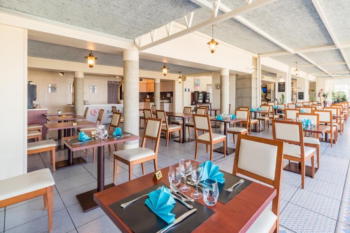 Restaurant ou autre lieu de restauration dans l'établissement Hôtel Miléade de la Plage - Binic