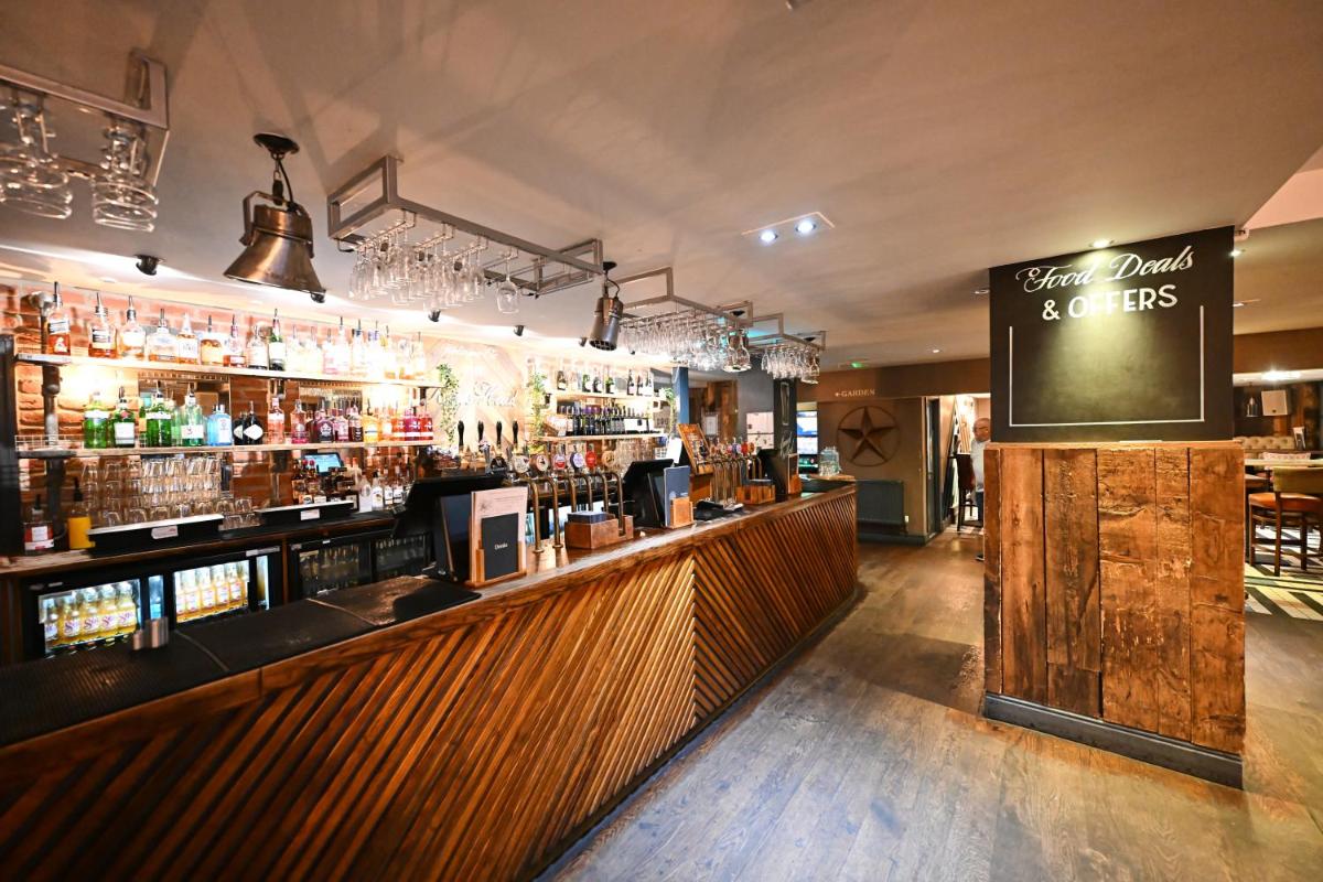 The King's Head - Housity