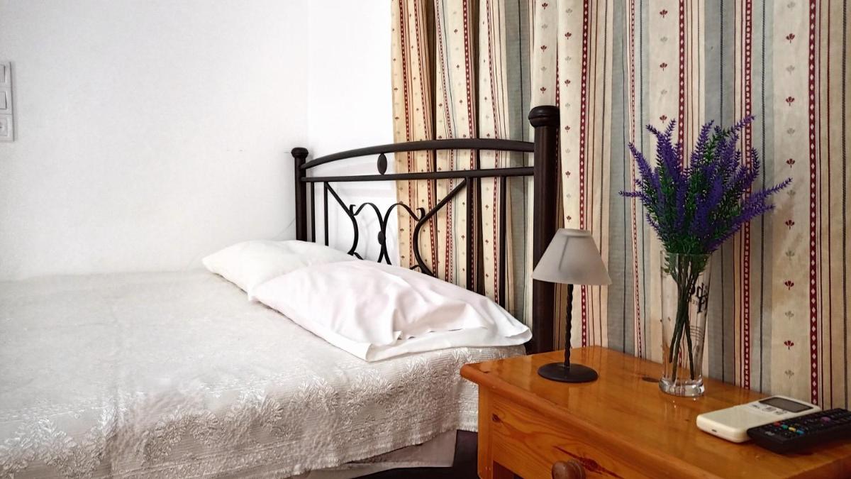 Diamanti Molivos Studios & Apartments - Housity