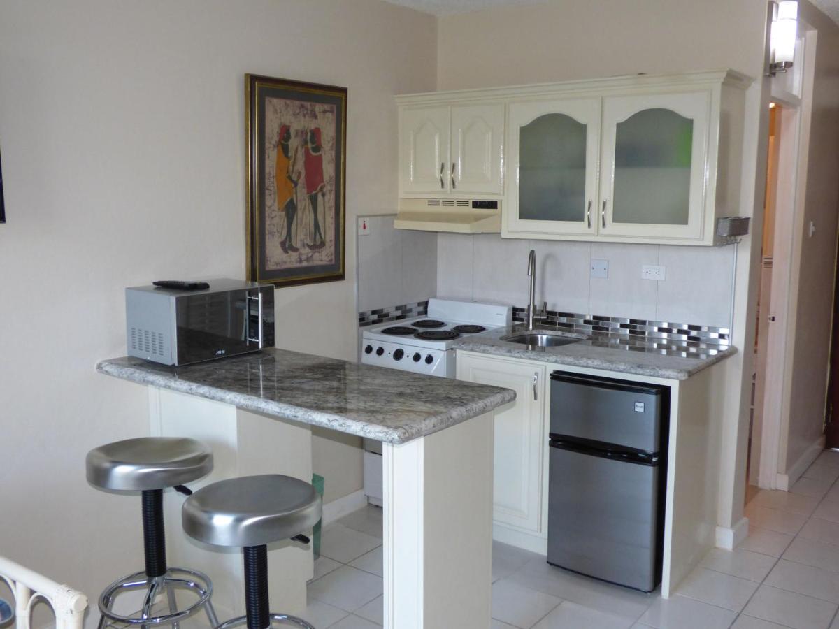 Beach Studio 18 - Housity