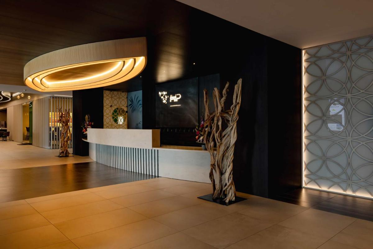 Photo de la galerie de l'établissement Hotel Plaza - site du Futuroscope, à Chasseneuil-du-Poitou