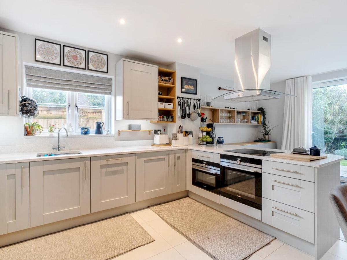Pass the Keys Spacious Family Oasis Explore with Ease - Housity
