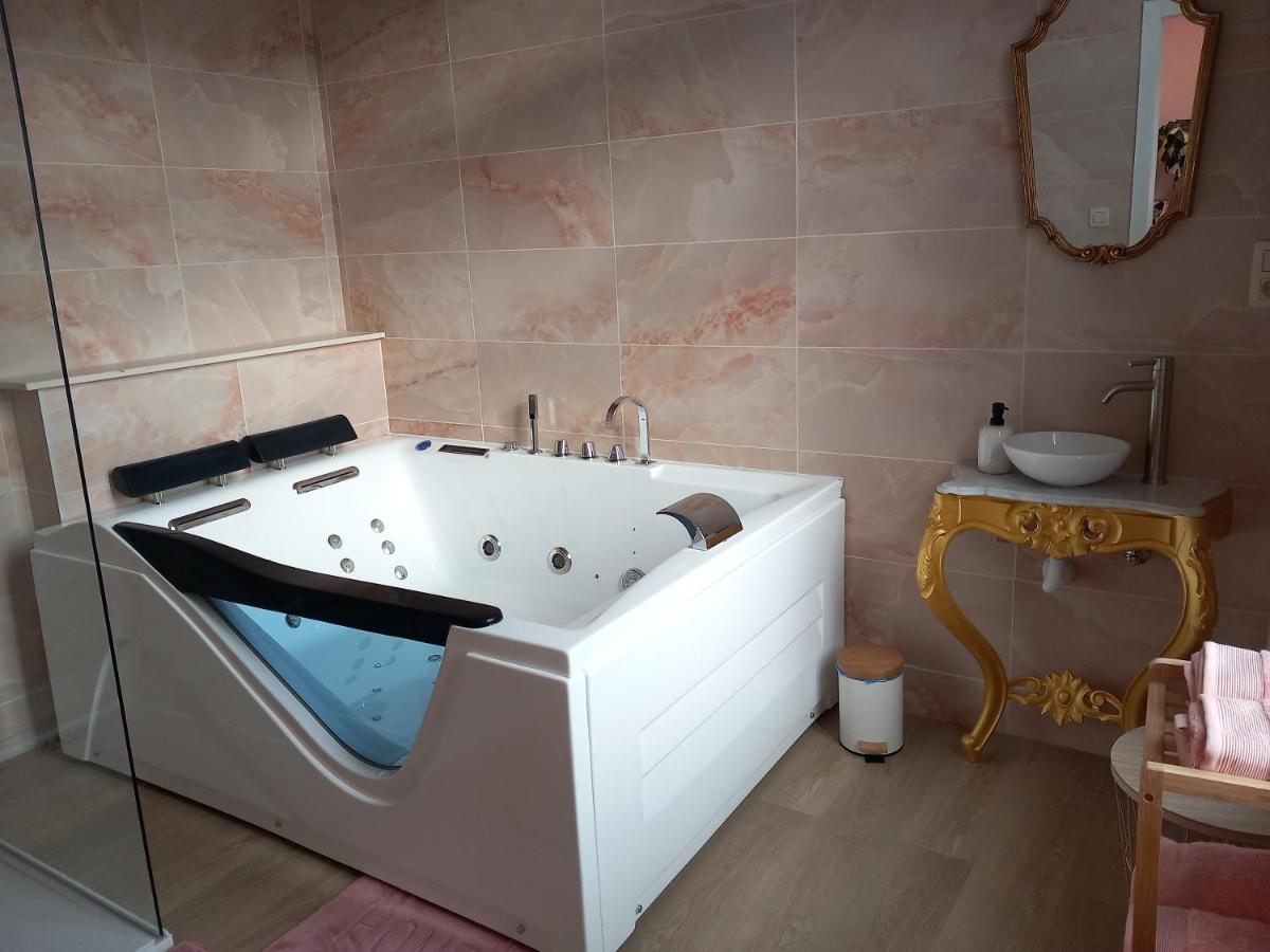 Vip room 209 - Housity