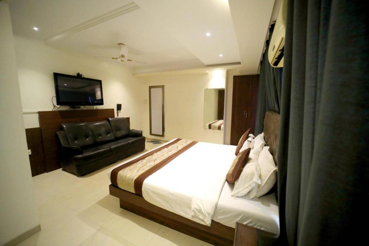 PANCHVATI RESIDENCY ANDHERI WEST - Housity