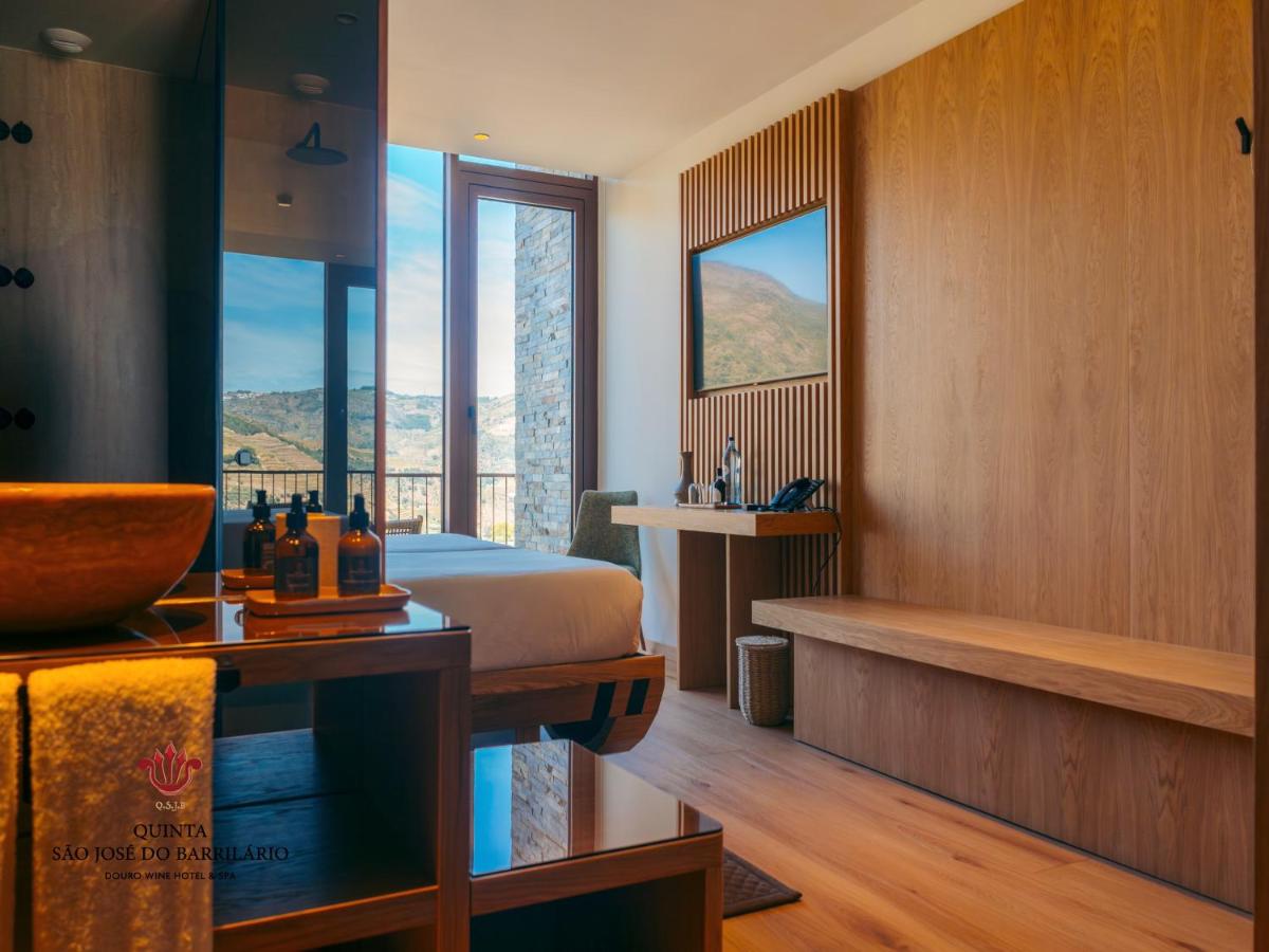 Uma área de estar em Barrilario Douro Wine Hotel e Spa - Quinta São Jose do Barrilario