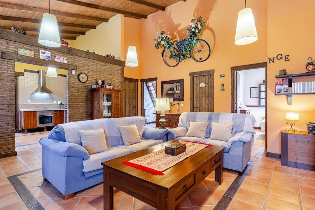 Only4you Country House Perfect location to visit Andalucia - Housity