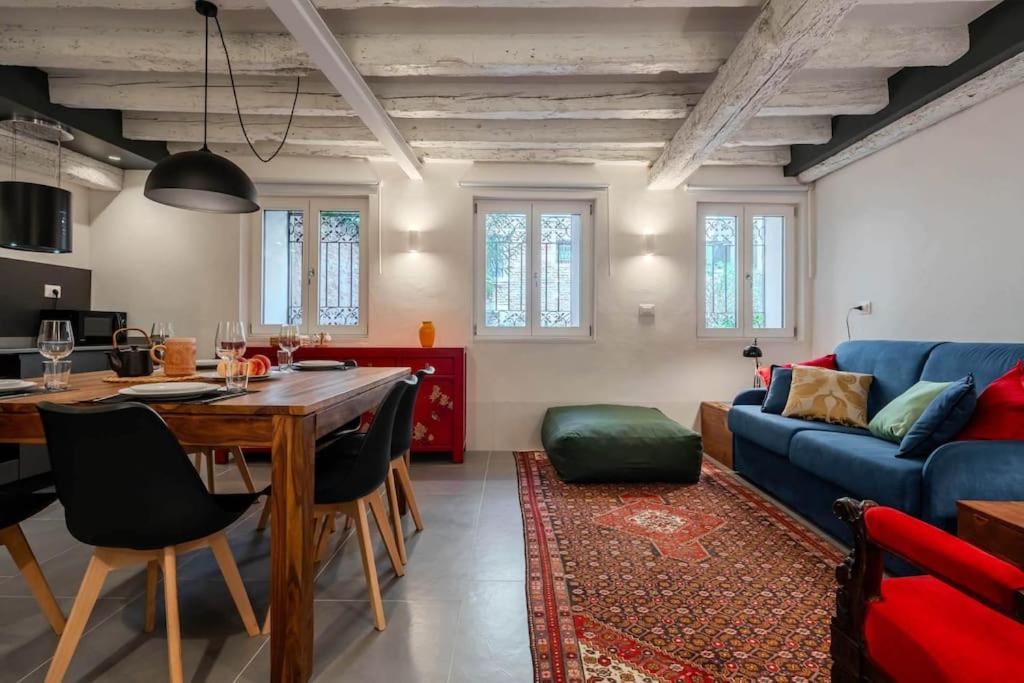 Rialto Green Design Apartment - Housity