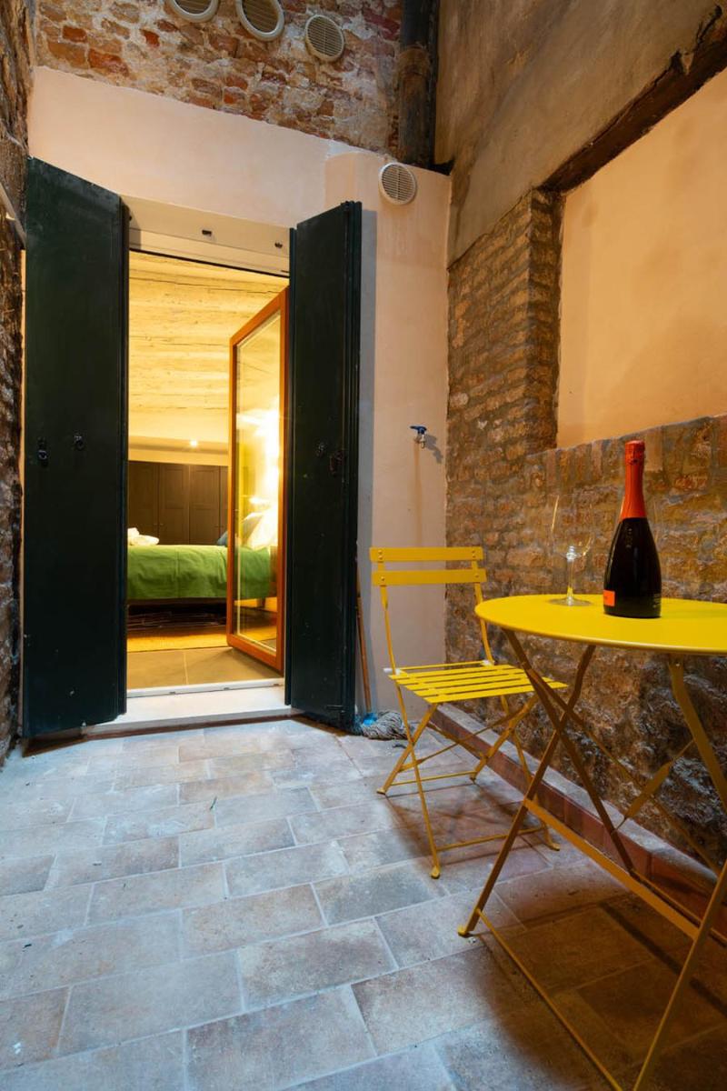 Rialto Green Design Apartment - Housity