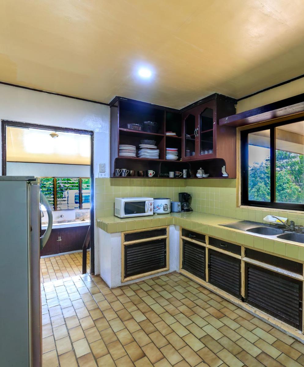 CMDC Private Beach House - Housity