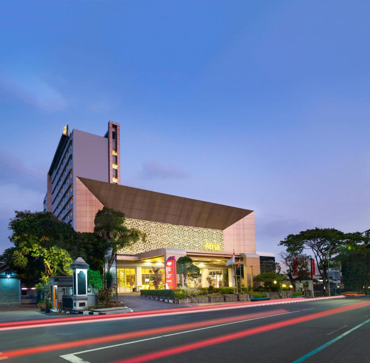 Atria Hotel Magelang - Housity