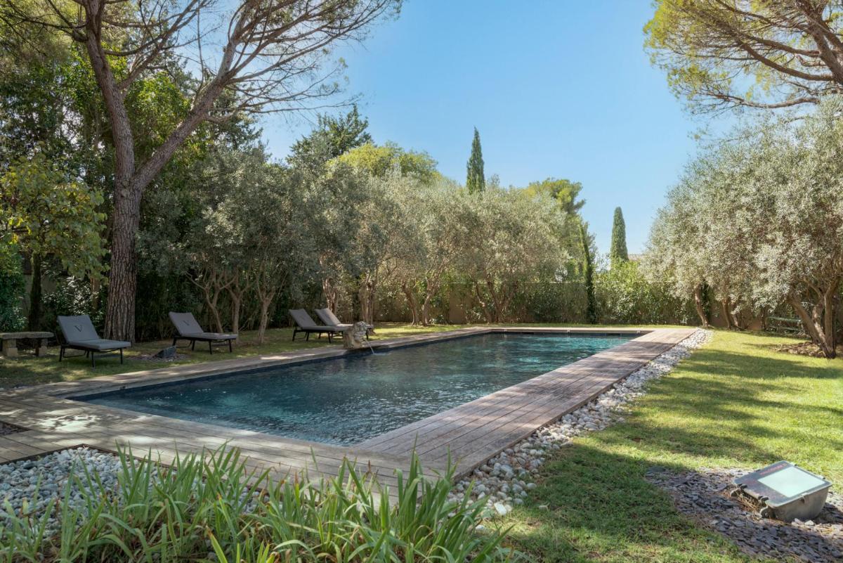 Piscine de l'établissement Le Vallon de Valrugues Hotel Spa & Villas ou située à proximité