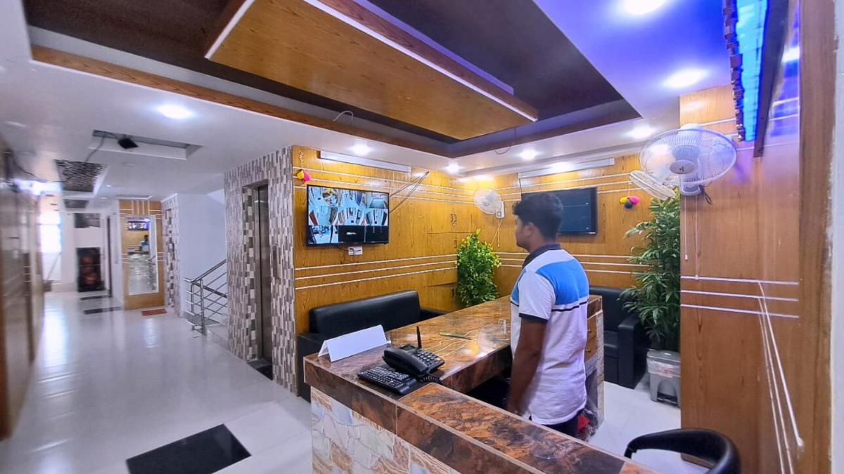 Suitetrails - Hotel Prime Inn Mirpur 10