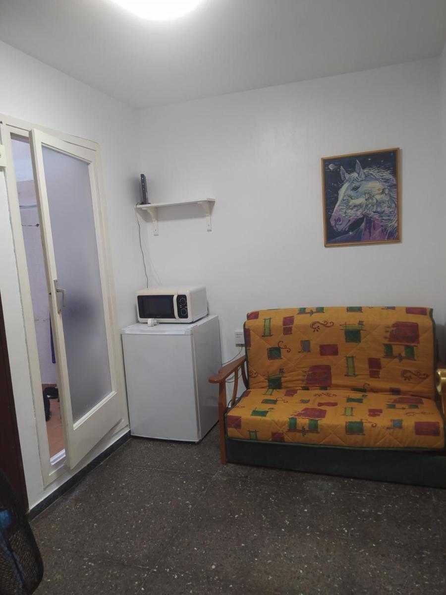 Suite en apartartamento compartido con piscina en la playa - Housity