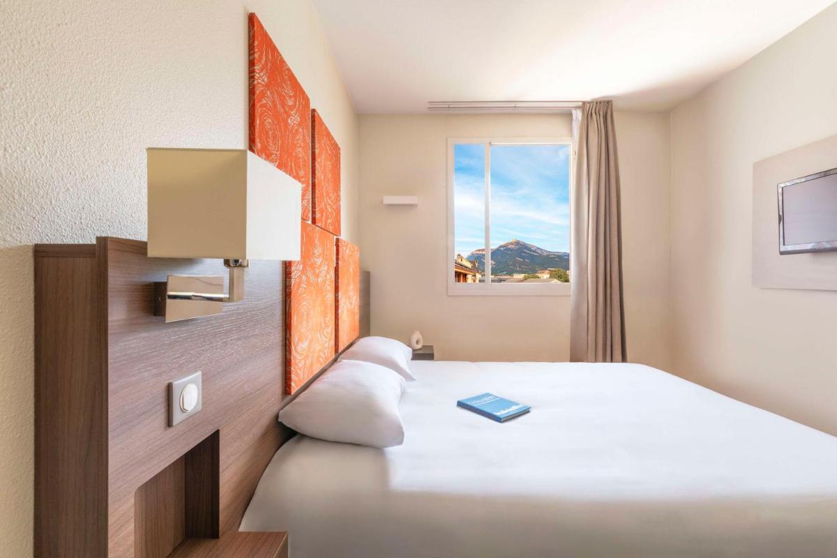 Kyriad Chambéry Centre - Hôtel et Résidence - Housity