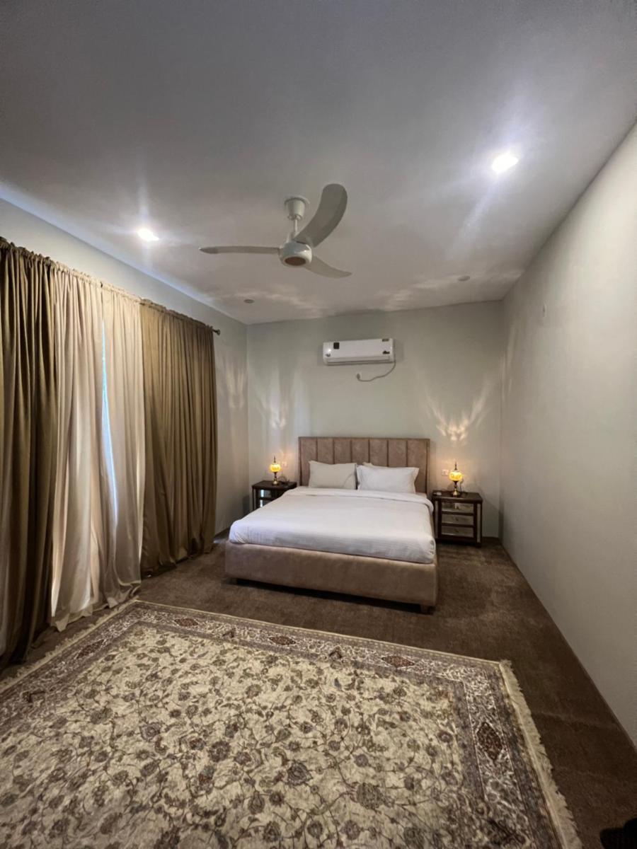 ISLE OF HIGHLAND TOURS Guest House - Housity