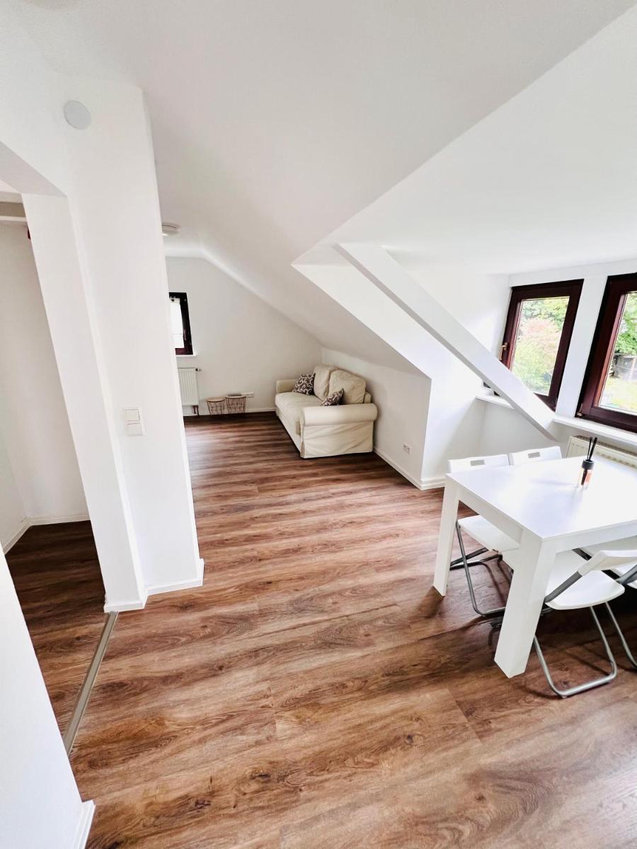 Deluxe Apartment Stuttgart Zuffenhausen - Housity