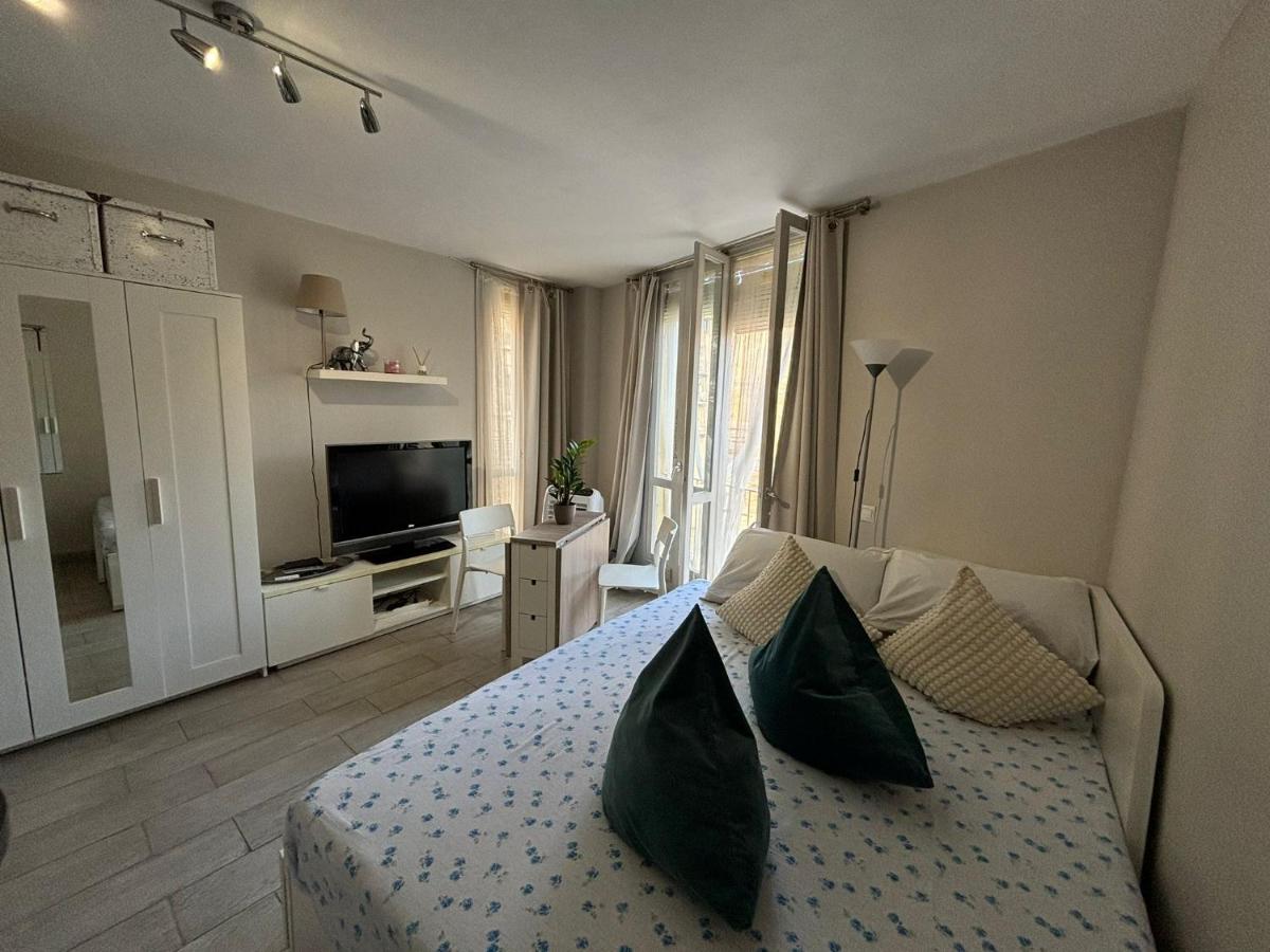 Central with charm and sea views - Housity