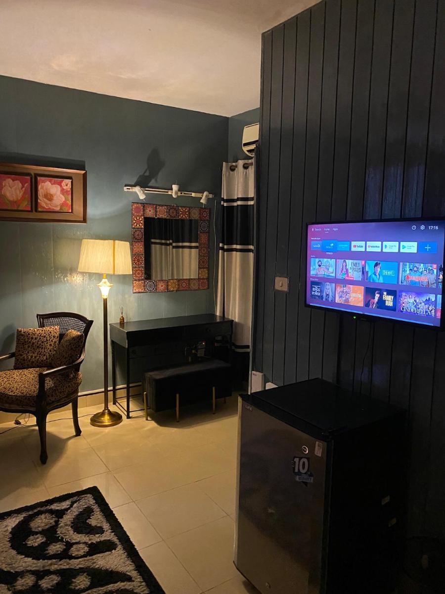 Studio Apartment in Diplomatic Enclave - Hizvo