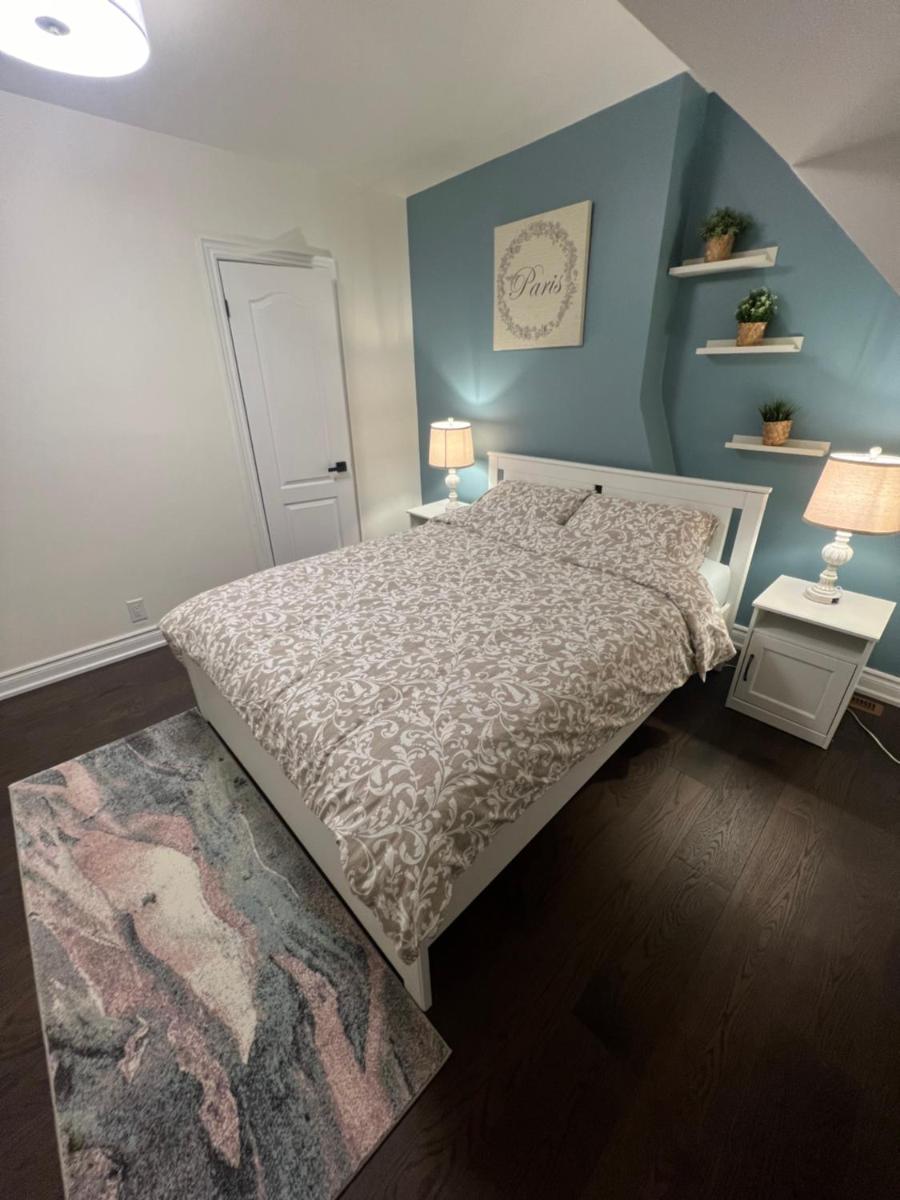 Captain House - Housity