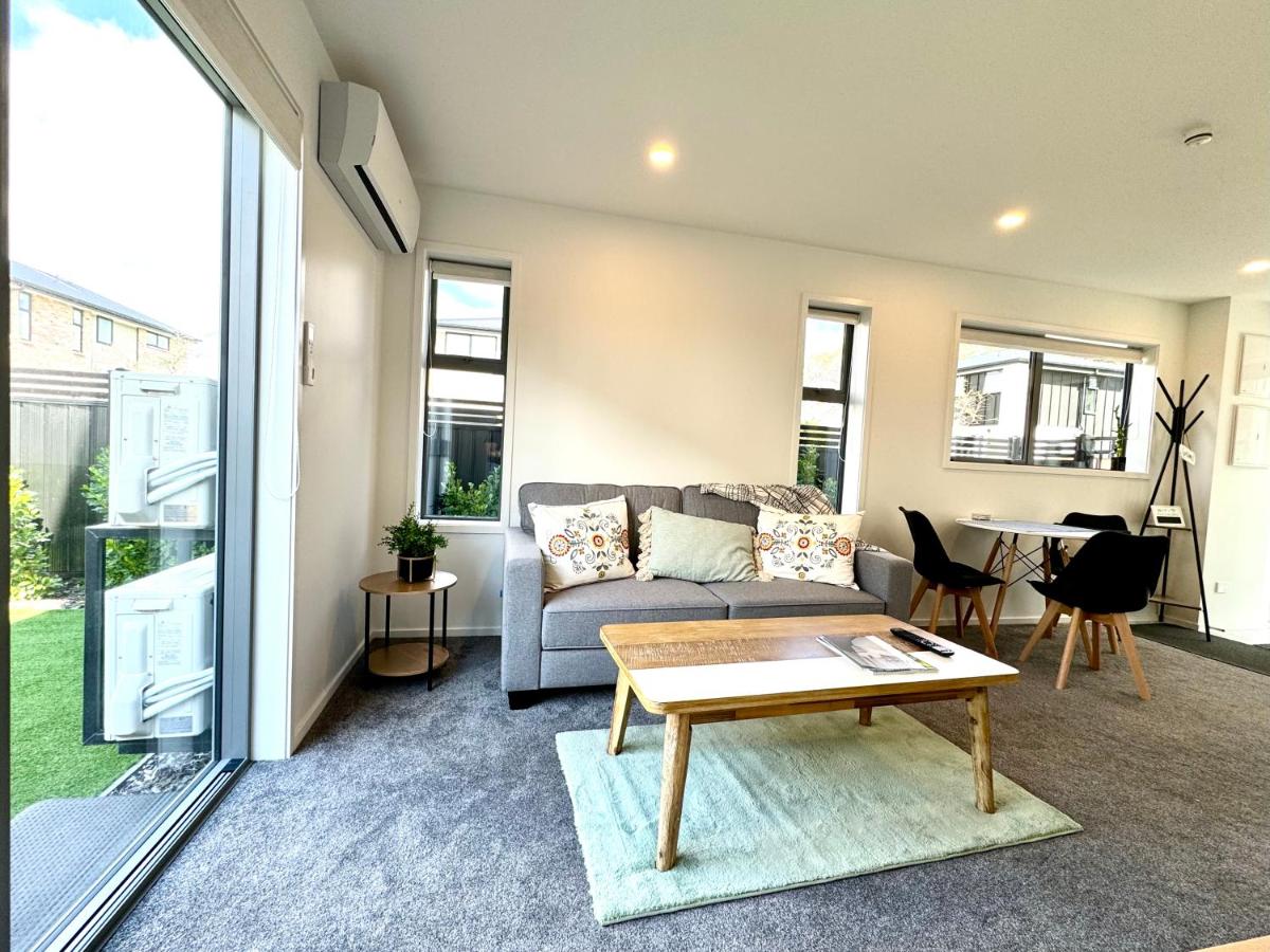 Riccarton 2BDR2BTR Townhouse FREE Carpark FAST Wifi - Hizvo