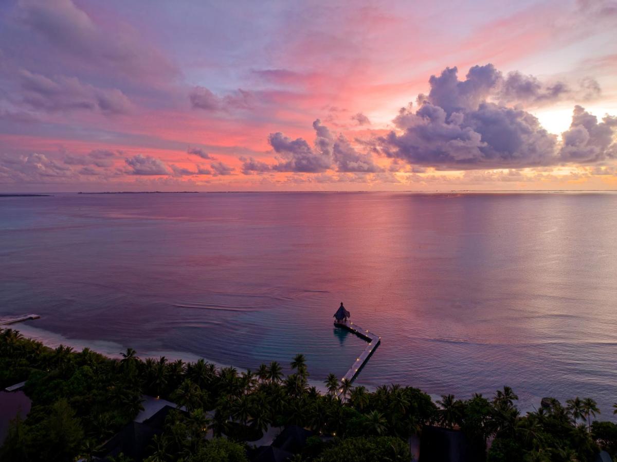 Canareef Resort Maldives - Housity