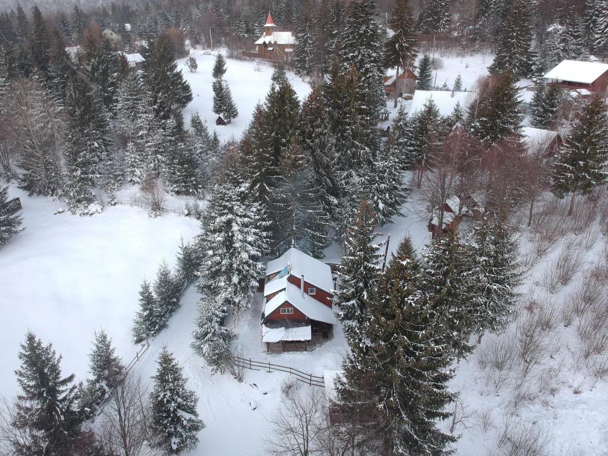 Vén Fenyő Kunyhó - Housity