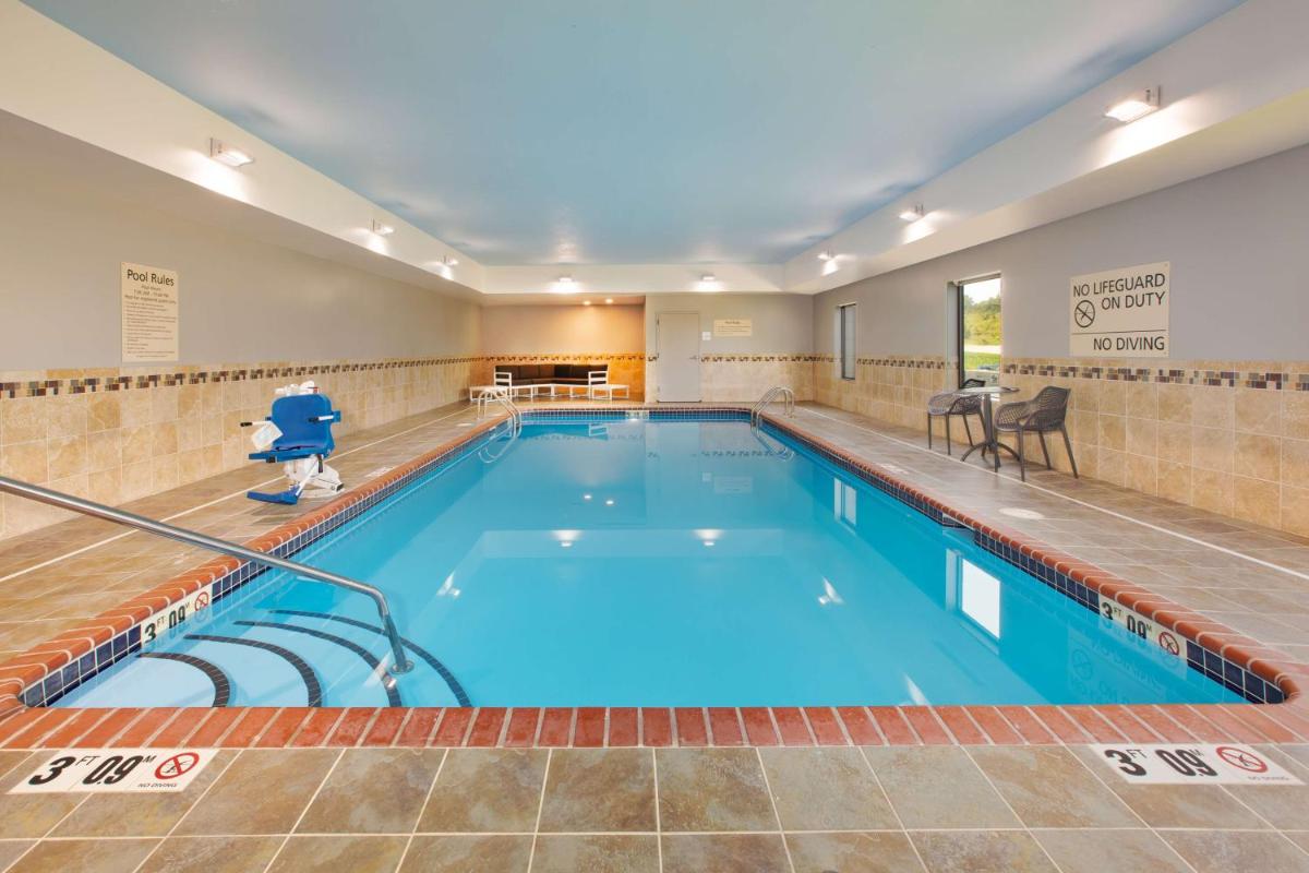 Hampton Inn Clinton - Housity