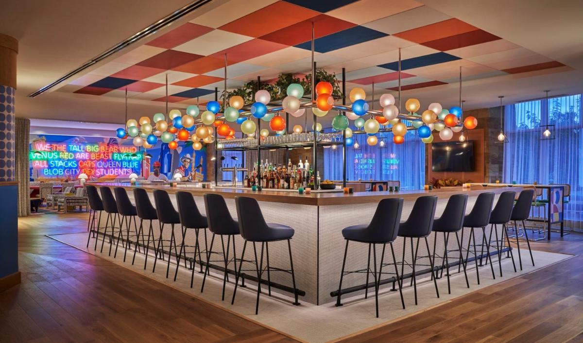 Graduate by Hilton Cincinnati - Housity
