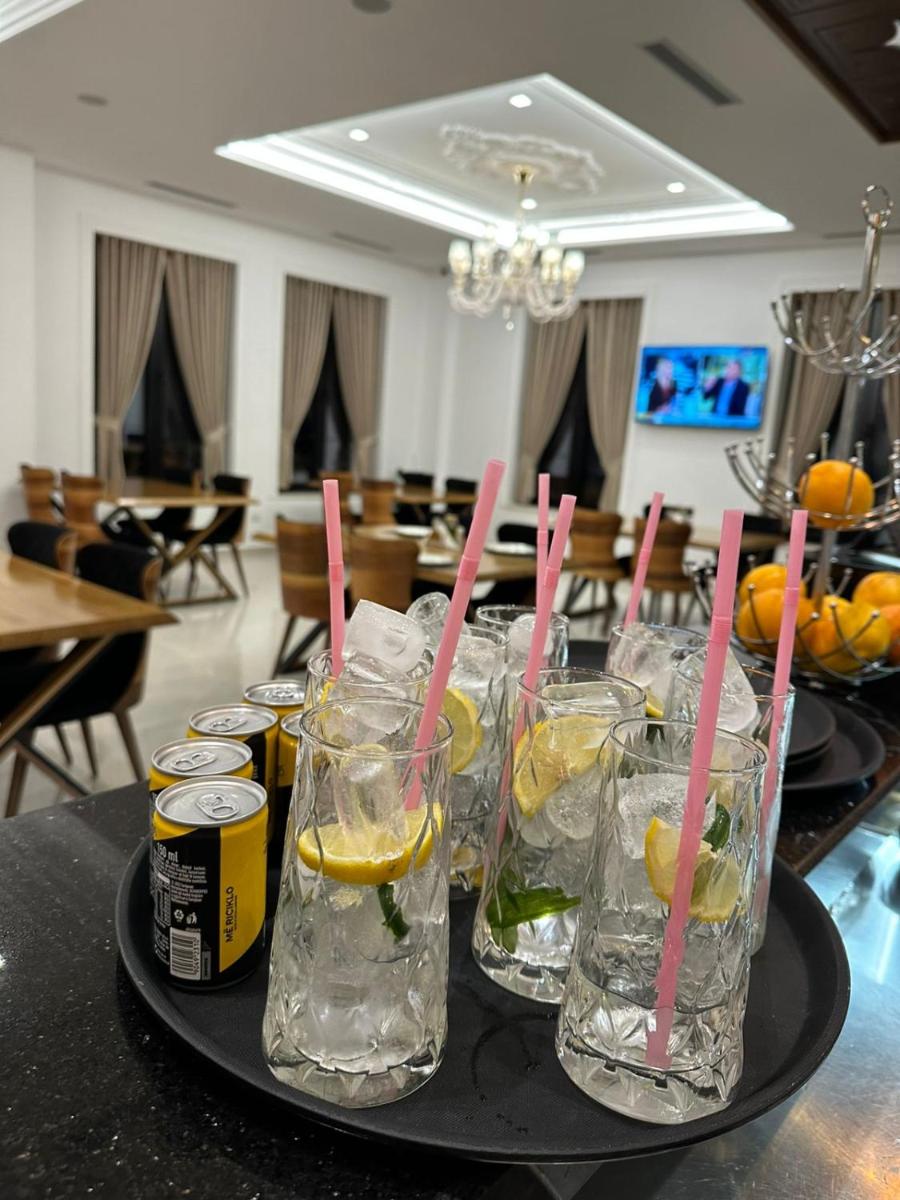 Imperador Palace Hotel Restorant - Housity