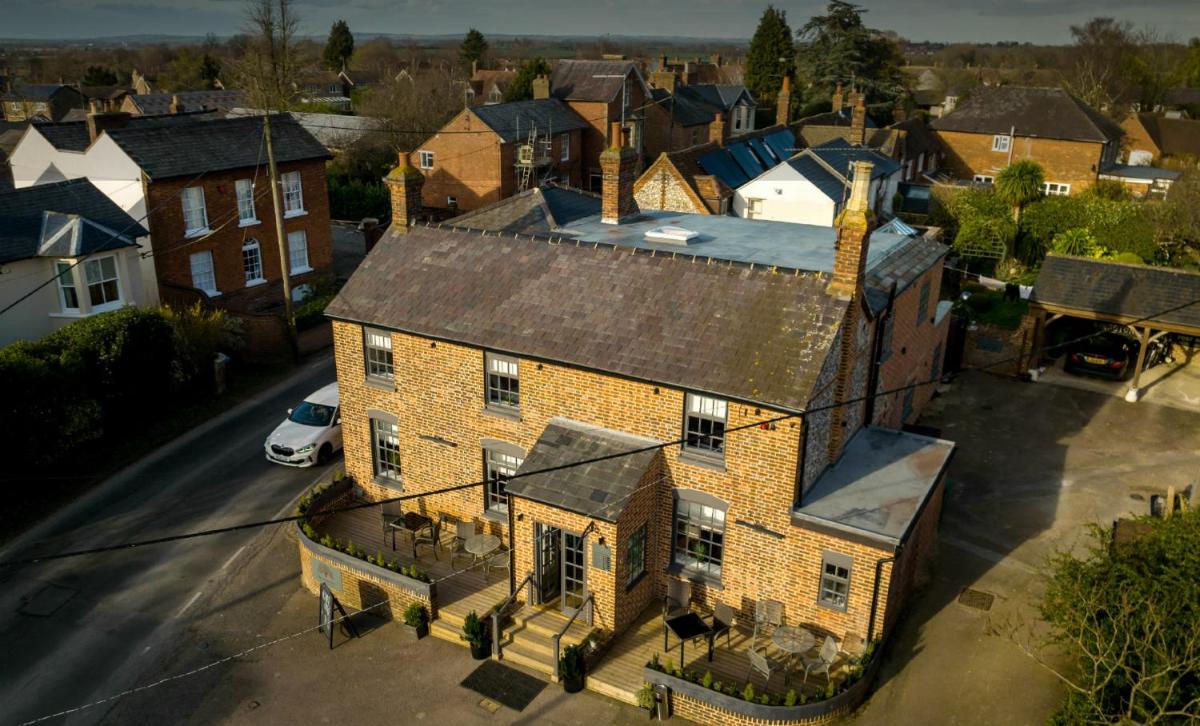 The Cherry Tree - Housity