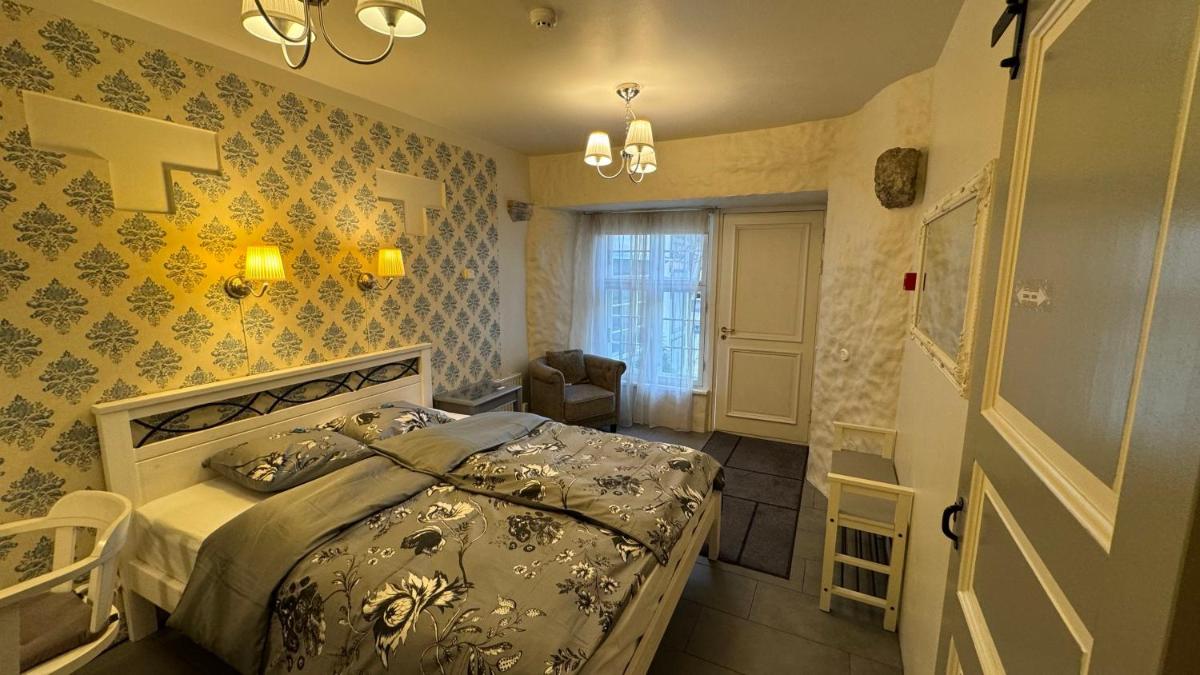 Old Bishop's House - Housity