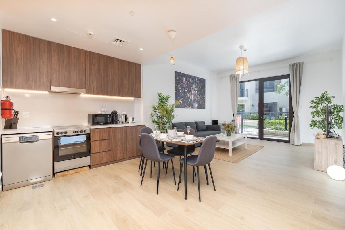 Suitetrails - Chic 1BR Apartment in La Mer - Sleeps 4