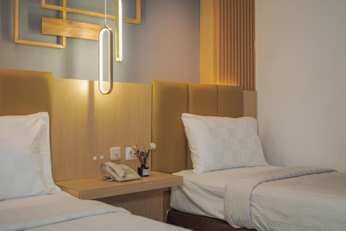 Best Hotel Kedungsari - Housity