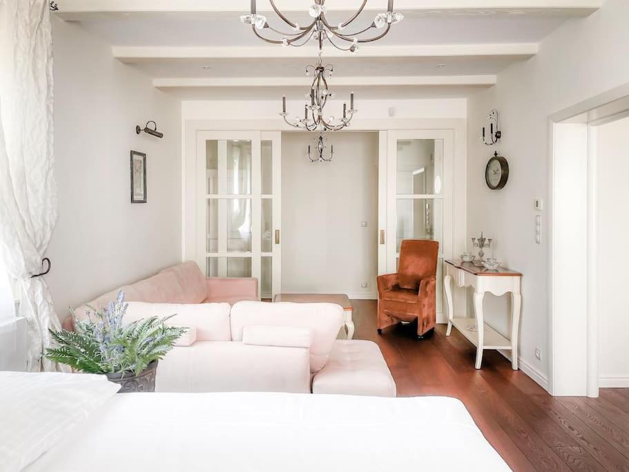 Exclusive diamond at Mala Strana - Hizvo