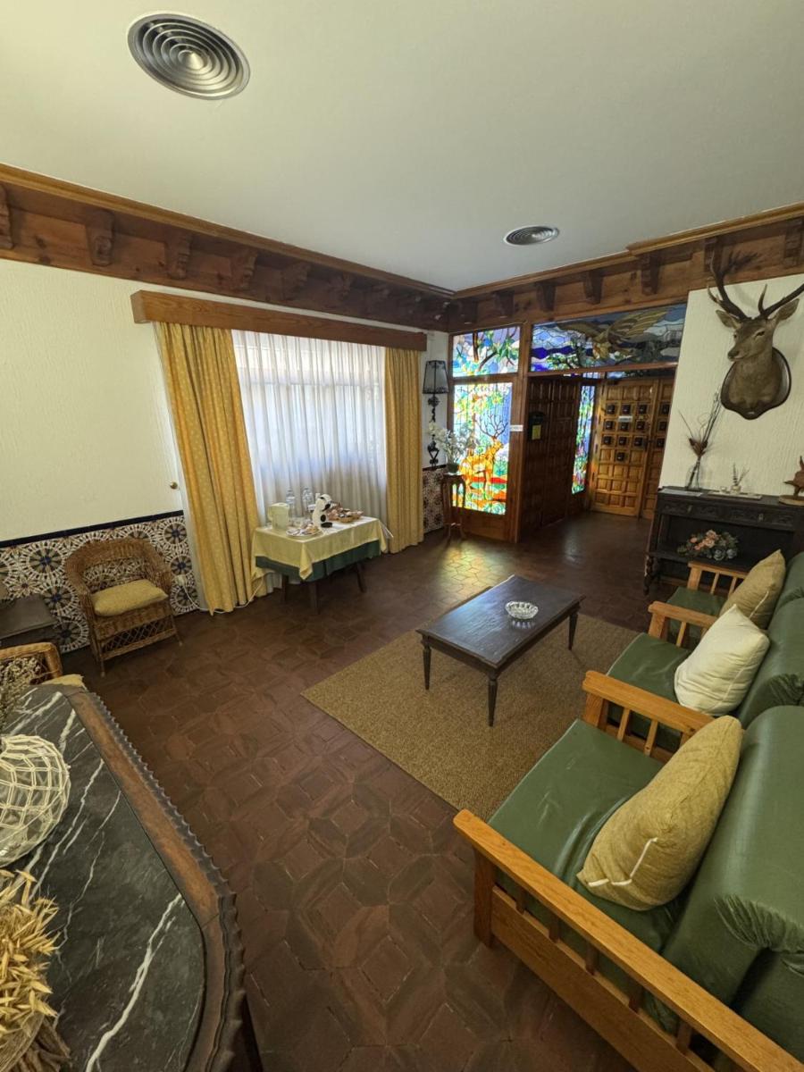 Hostal Joaquín - Housity