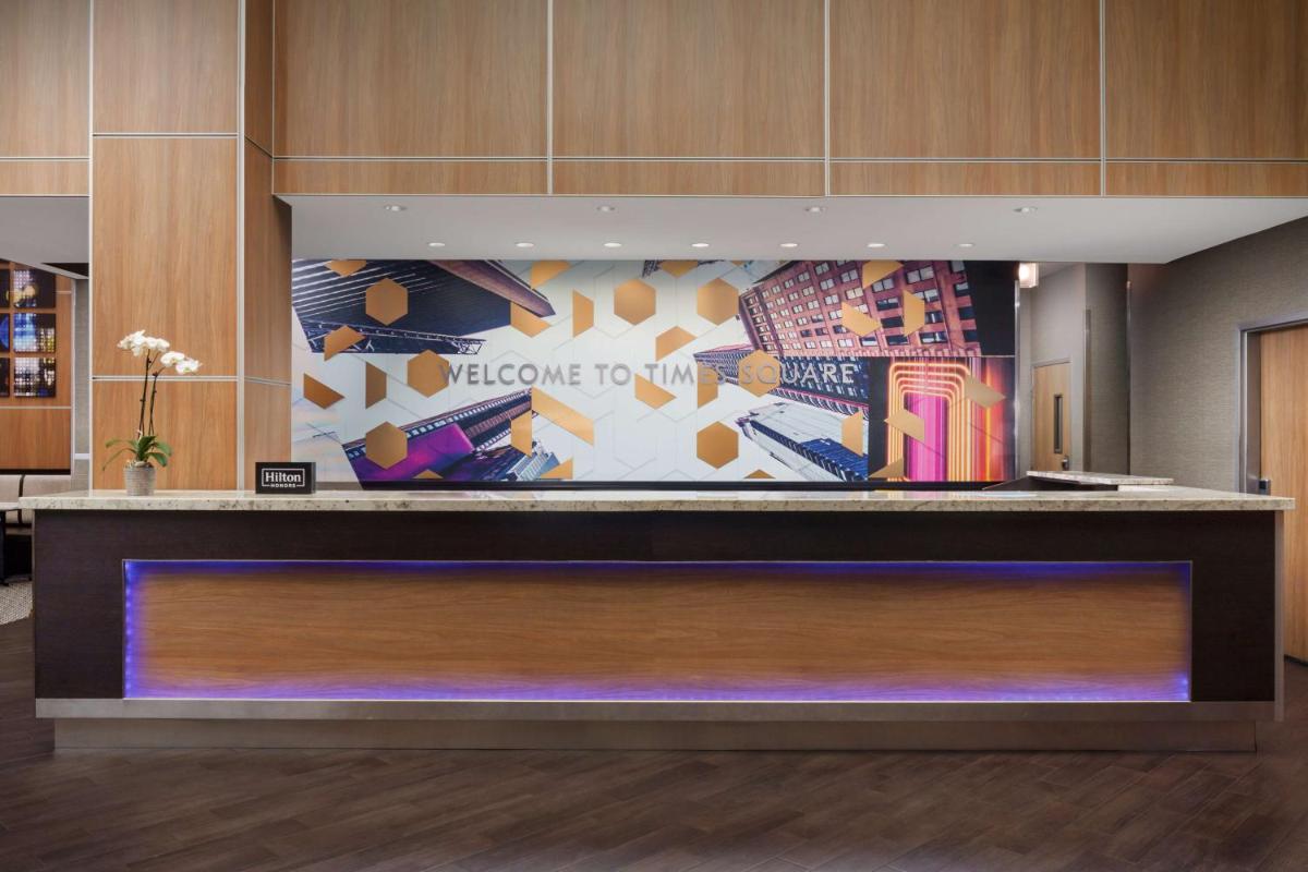 Hampton Inn Times Square Central - Housity