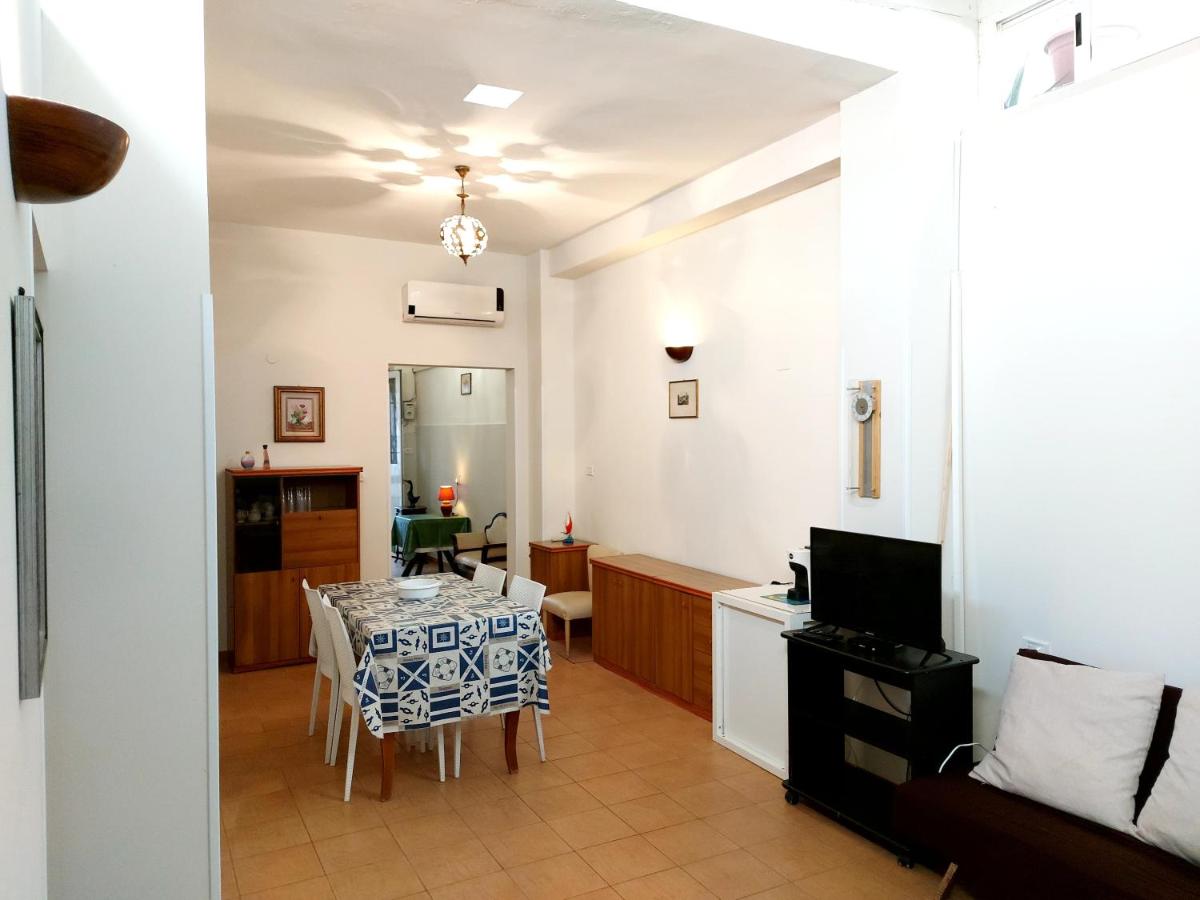 Beach House - Housity