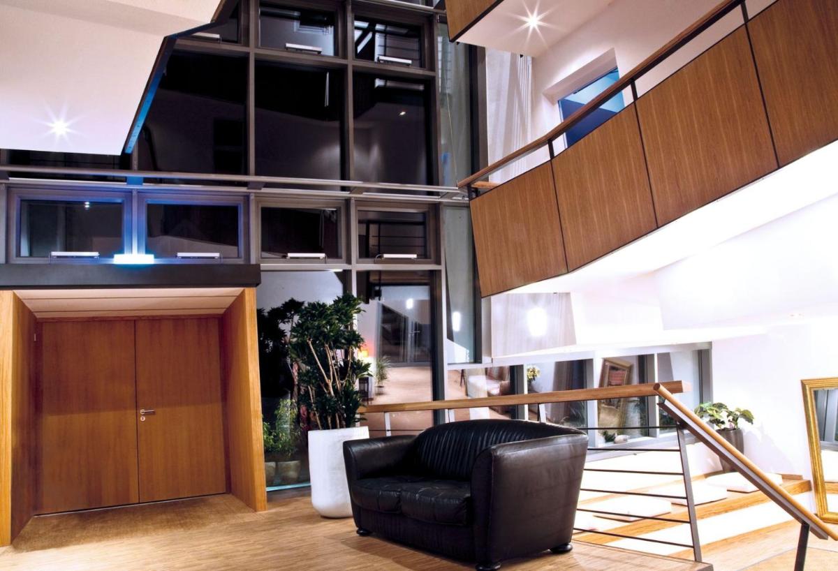 Strandhotel Seehof - Housity