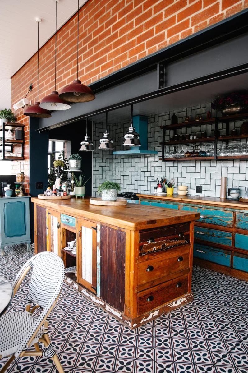 360 Country Hotel - Housity