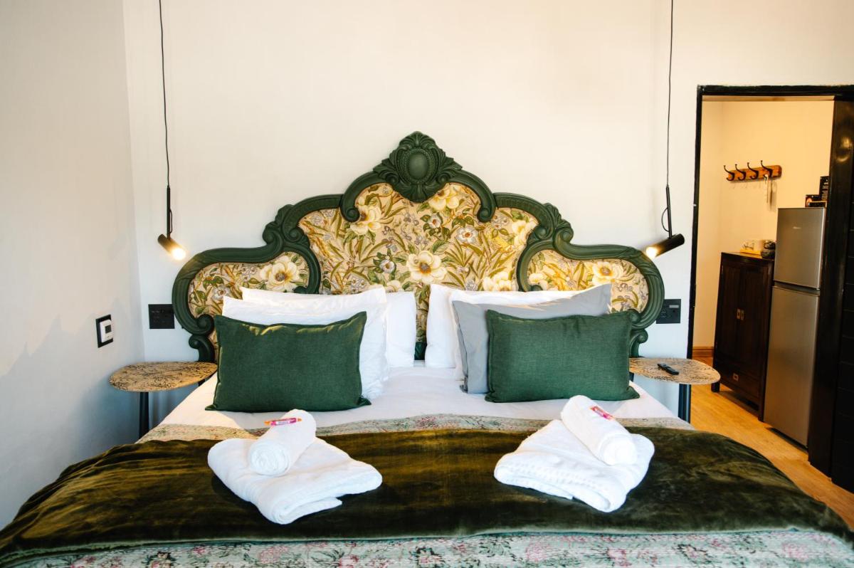 360 Country Hotel - Housity