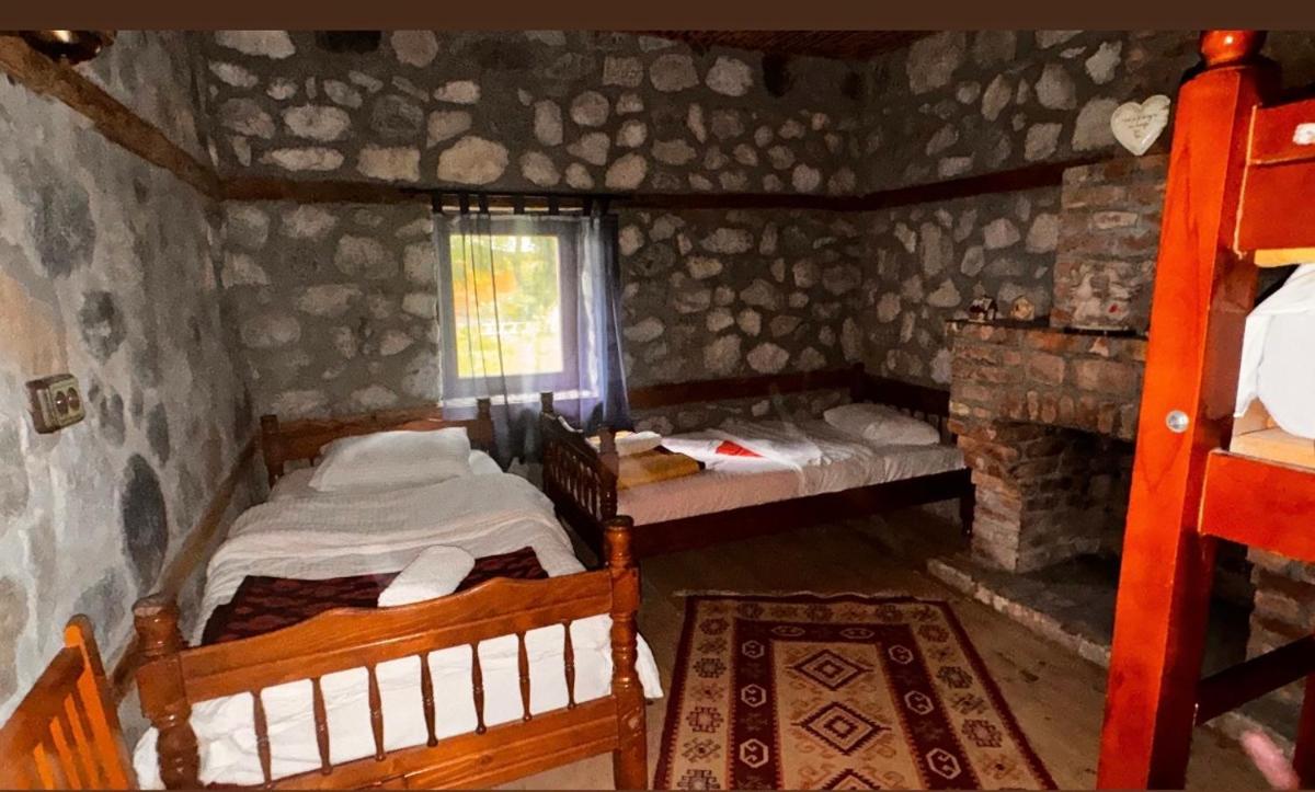 Guest house Hyrmet Demushi - Hizvo