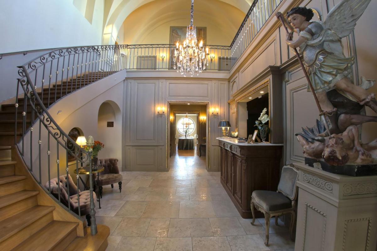 Photo de la galerie de l'établissement Hôtel Restaurant Spa Le Sauvage, à Besançon