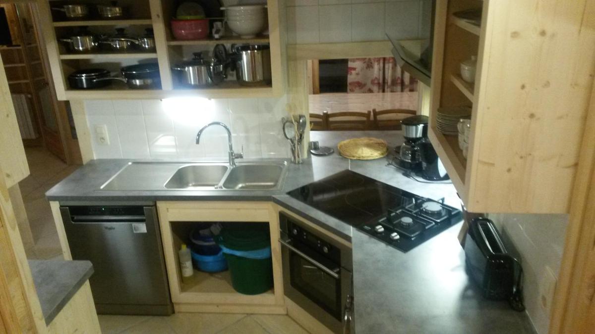 Cuisine ou kitchenette dans l'établissement Apart'hotel & Spa "La Destière"