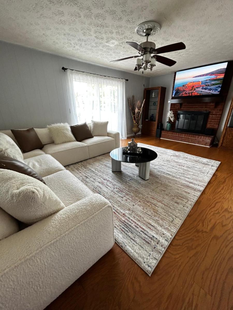 The Eastside Getaway - Housity