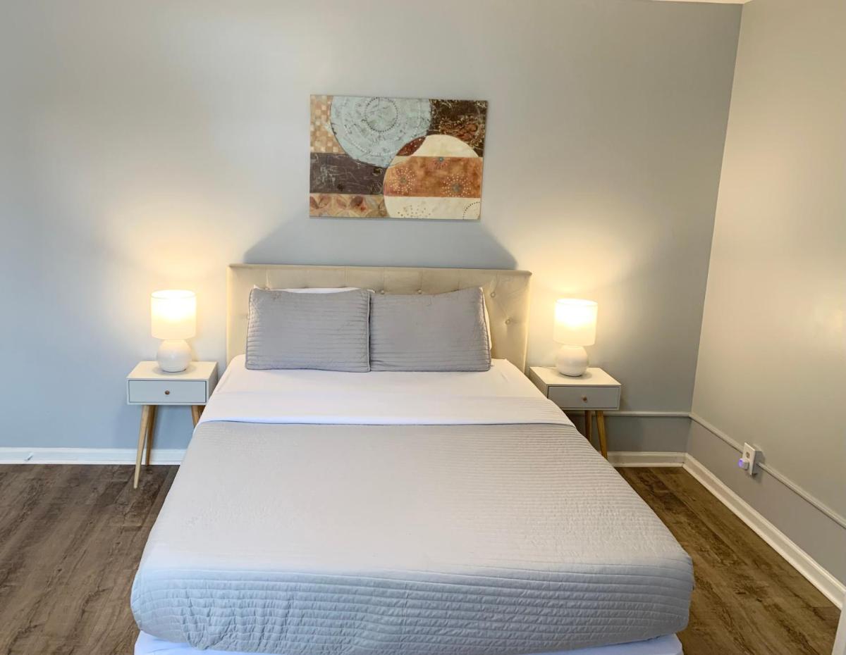 Modern Dog Friendly 1BD-1BA Apt in Federal Hill - Housity