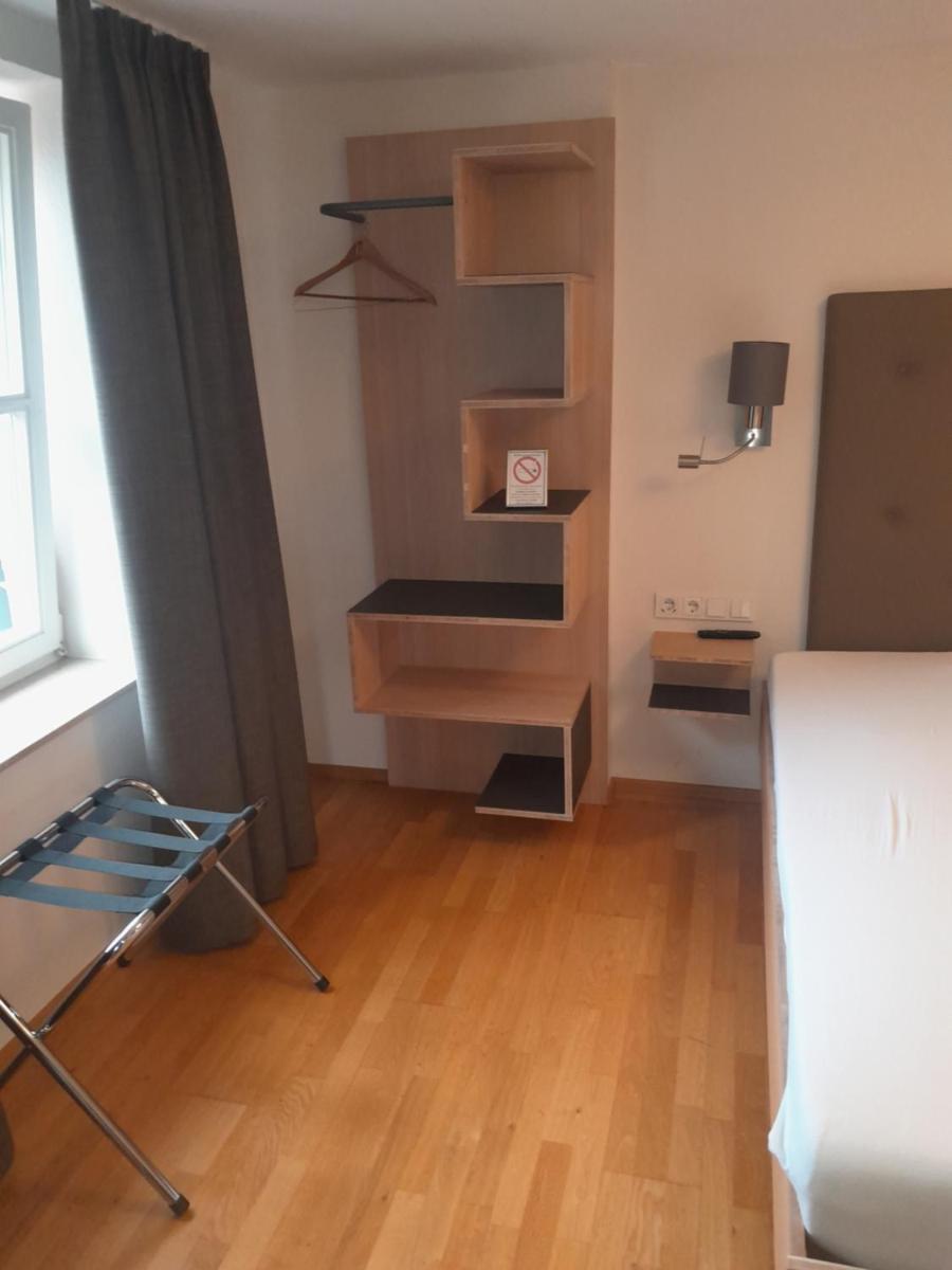 Hotel & Restaurant Fischer - Housity