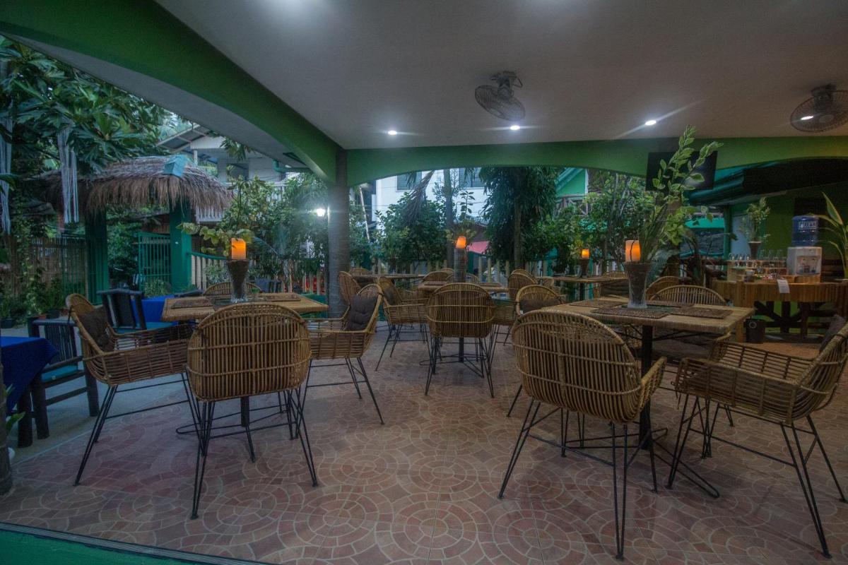 Moonlight Resort - Housity