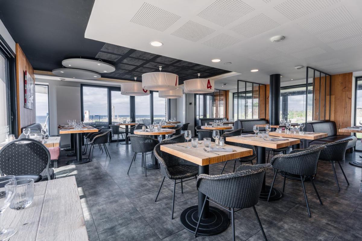 Restaurant ou autre lieu de restauration dans l'établissement Hostellerie de la Pointe Saint-Mathieu - SPA & Restaurant