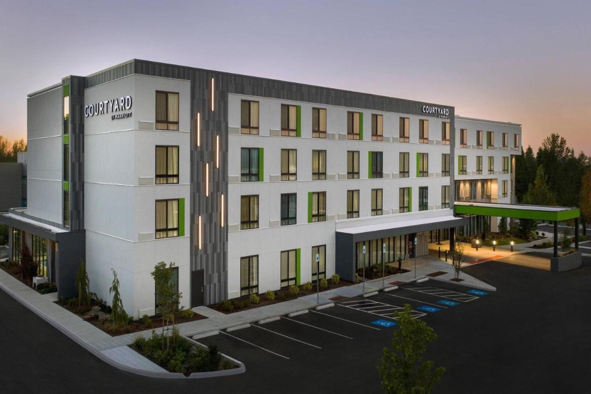 Courtyard by Marriott Portland East - Housity