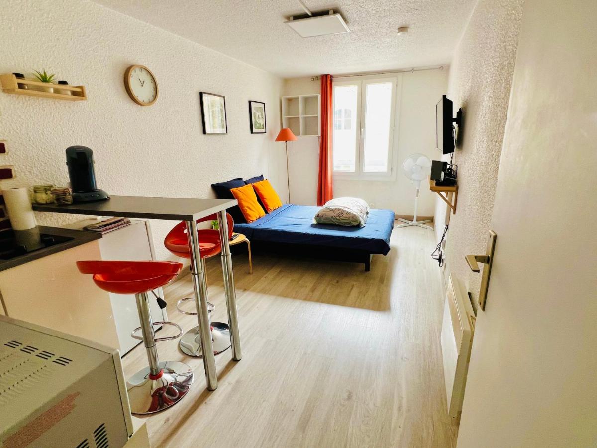 JOLI STUDIO HYPER CENTRE TRES PROCHE VIEUX PORT - Housity